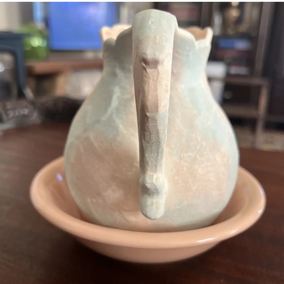 Vintage Ceramic Pitcher & Basin, Hand Decorated Vase - Picture 4 of 9